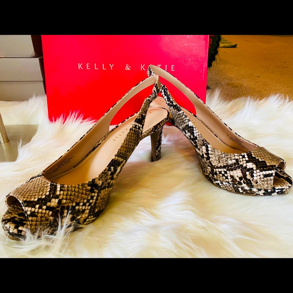 Kelly and Katie Platform Sandal Peyton